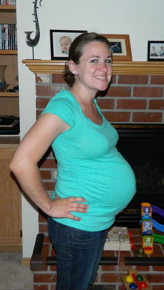 Забеременеть в 37 лет. Живот на 35 неделе беременности.